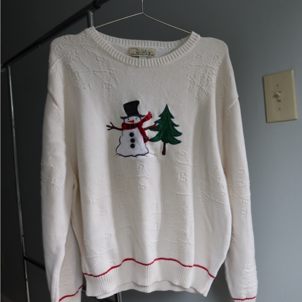 Cabela's White Crew Neck Sweater with Festive‎ Snowman Design unisex